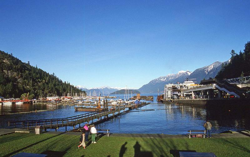 1995-01 Bowron Island near YVR.jpg